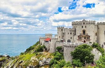 13 Fairytale Castles in America You Must See