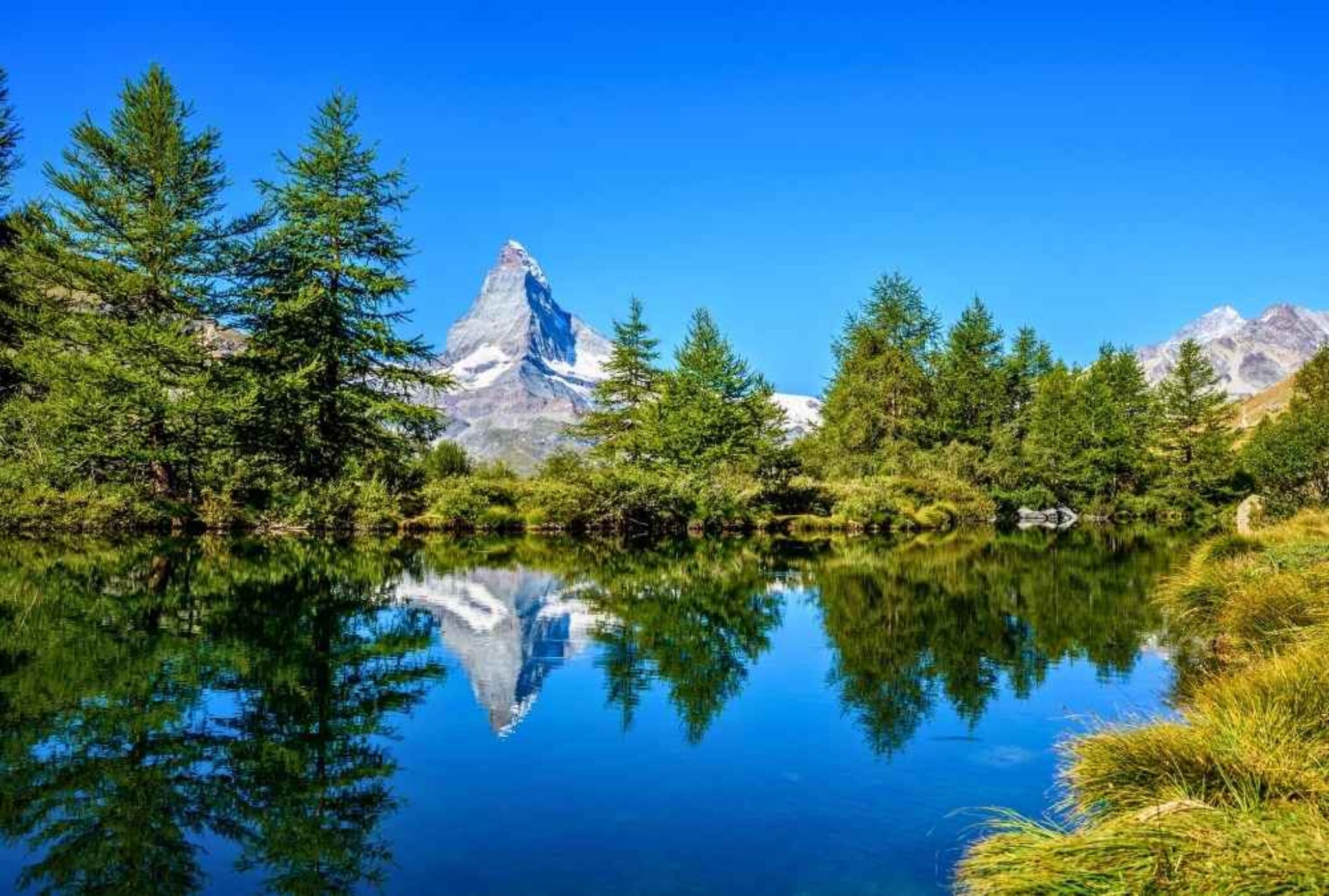 These 10 Alpine Hikes Trails Have the Most Jaw-Dropping Views on Earth!