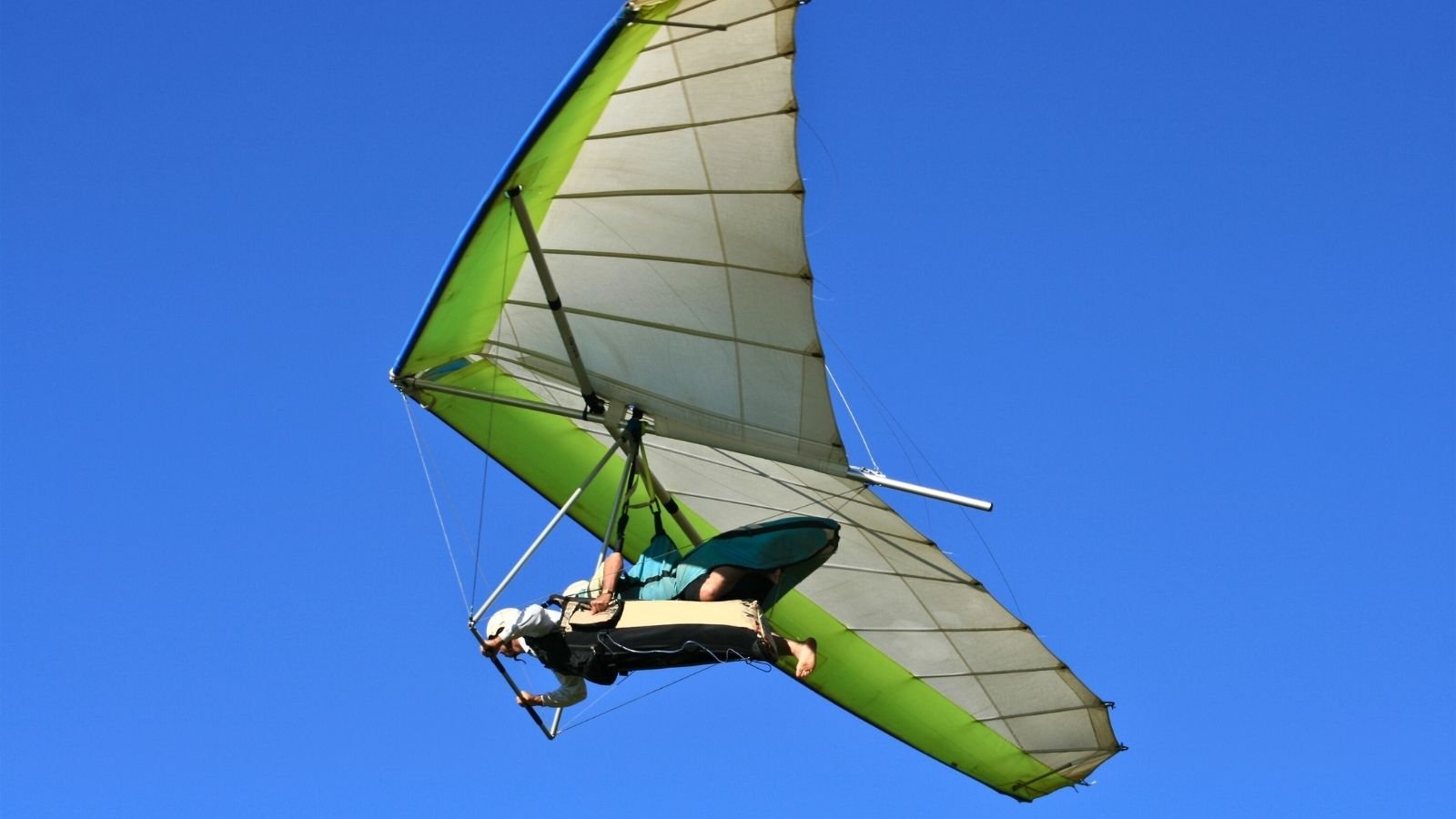 Hang Gliding with Tandem Instructors