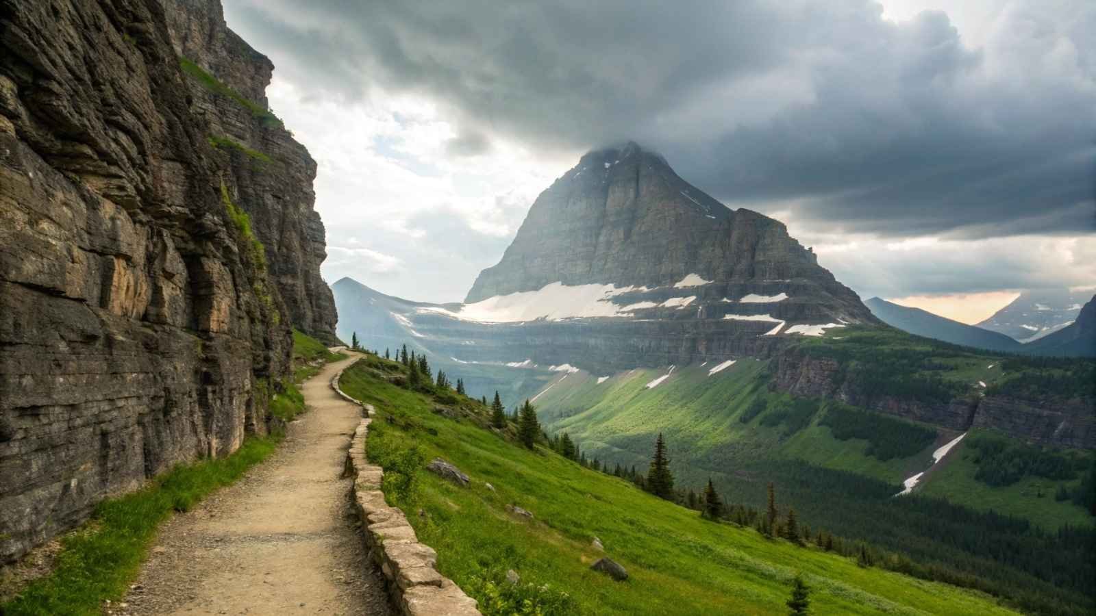 9. Highline Trail – Montana (Glacier National Park)