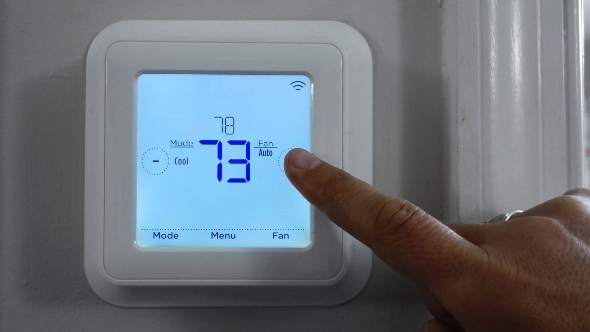 Playing Hide-and-Seek With Your Thermostat