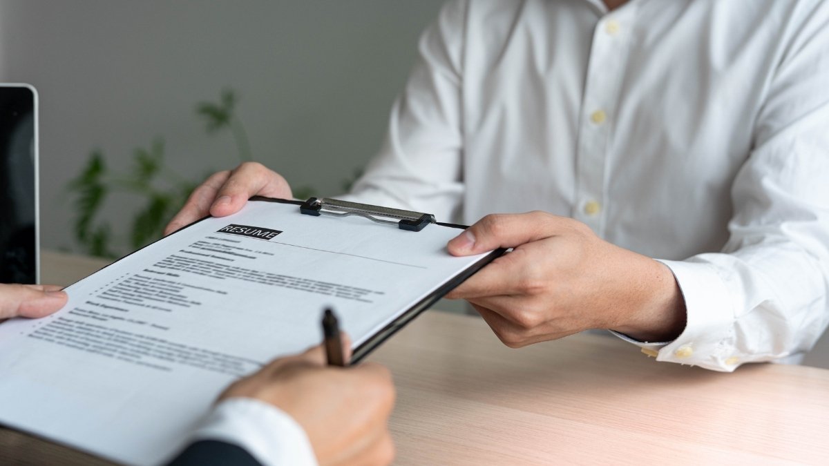 The Real Problem: Your Resume is Drowning in an Ocean of Applications