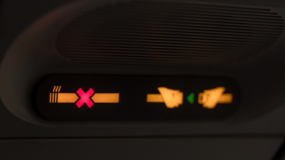 What does that seatbelt sign mean