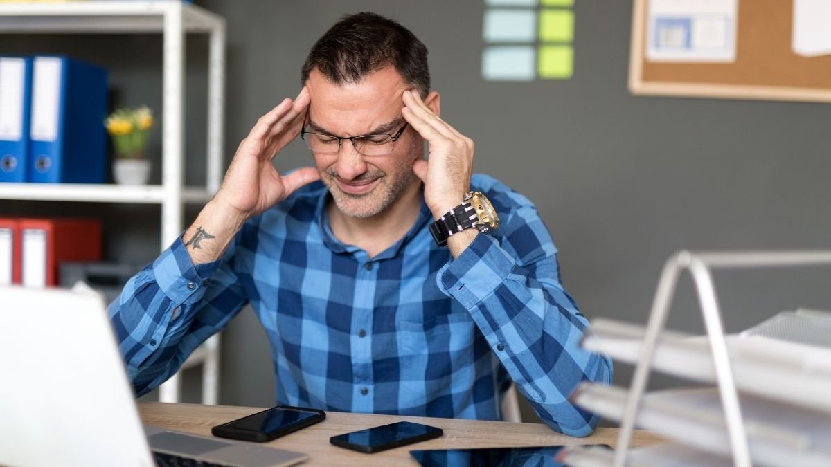 The Psychology Behind Why Smart People Make Expensive Mistakes