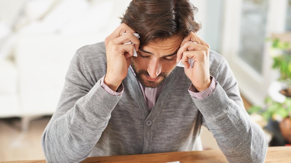 Why Your Brain Can't Clean and Think at the Same Time