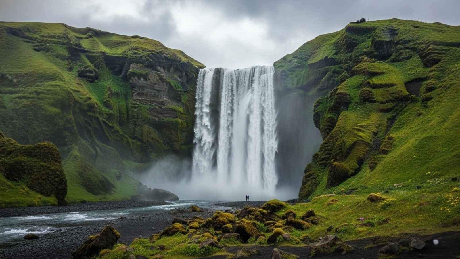 Skógafoss Waterfall