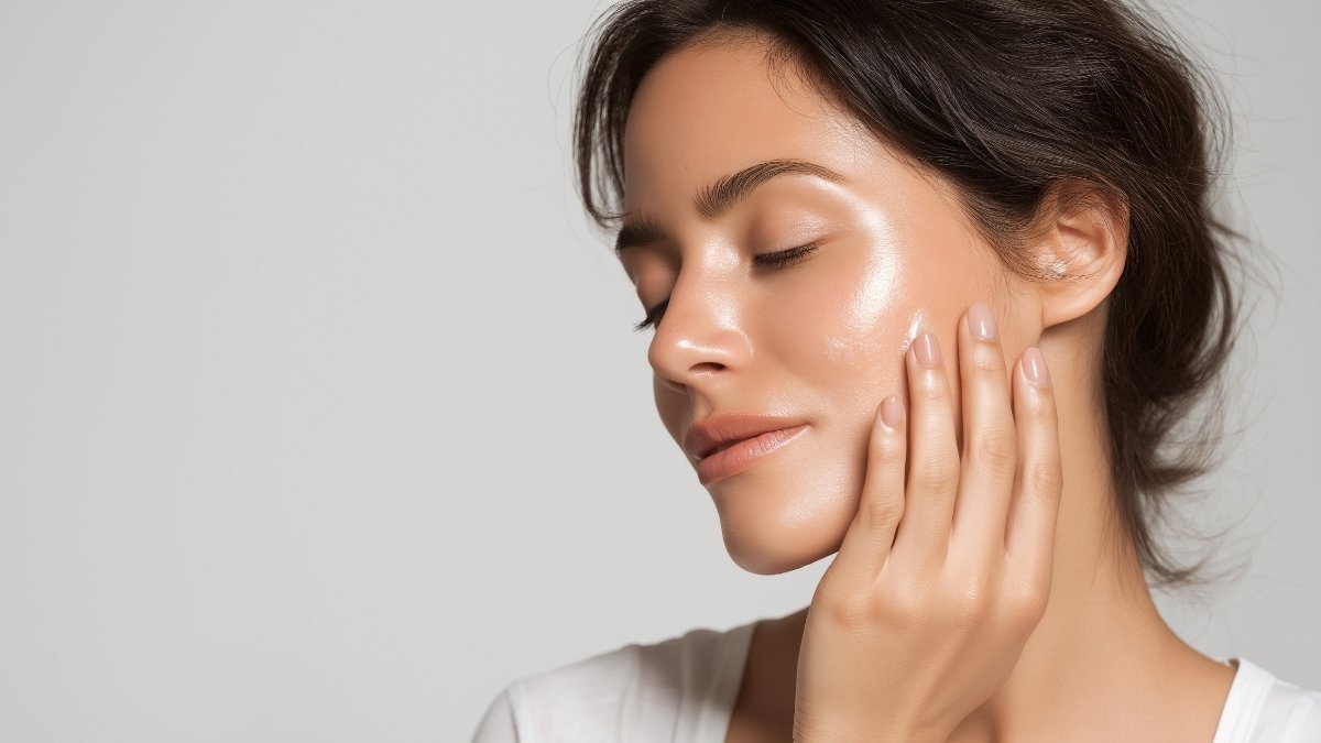 7 Tweaks to Re-Engineer Your Sleep for Smoother Skin