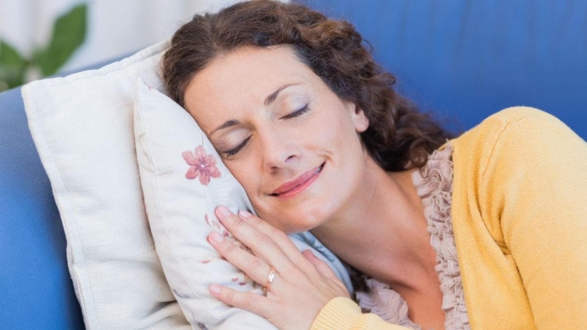 The Nightly Battle Your Skin's Repair Crew vs. The Pillow