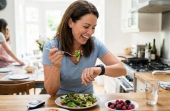 7 Food-Order & Timing Tricks That Can Smooth Post-Meal Glucose This Week (Study-Backed)