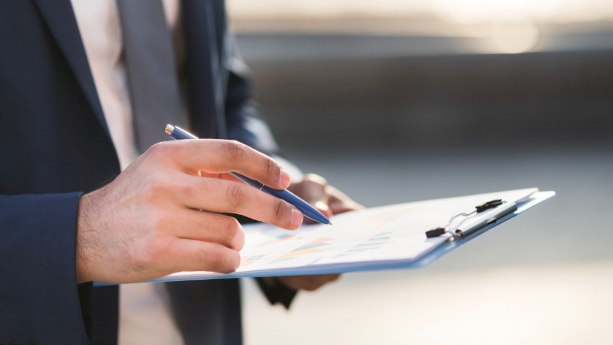 Step 4: A Quick Guide to Tracking: Watch vs. Phone