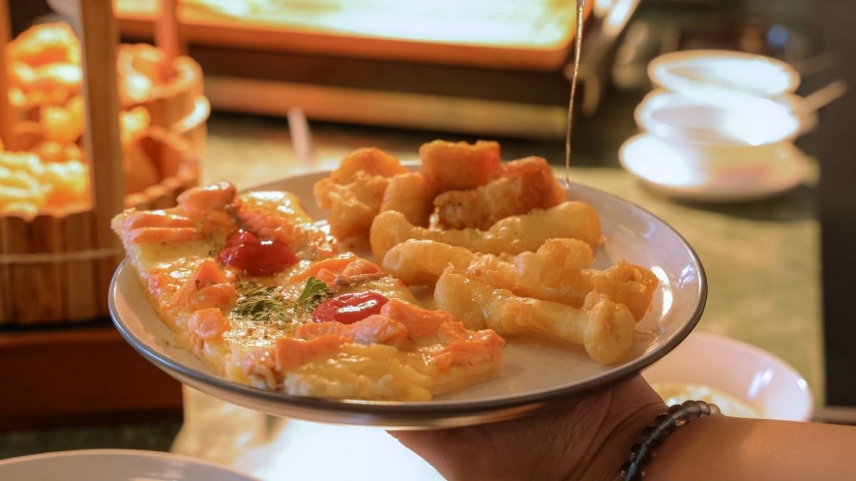 The "Second Meal Effect" (Savory Breakfast)