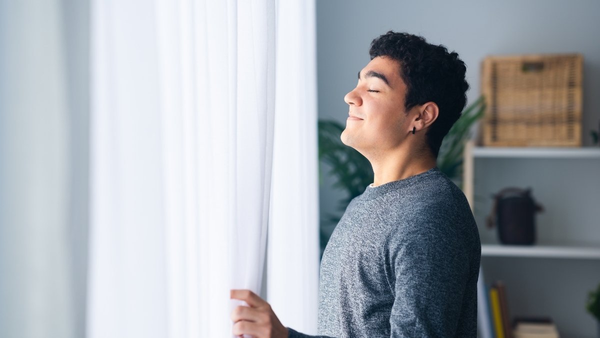 Weaponize Your Breath (The 60-Second "Off" Switch)