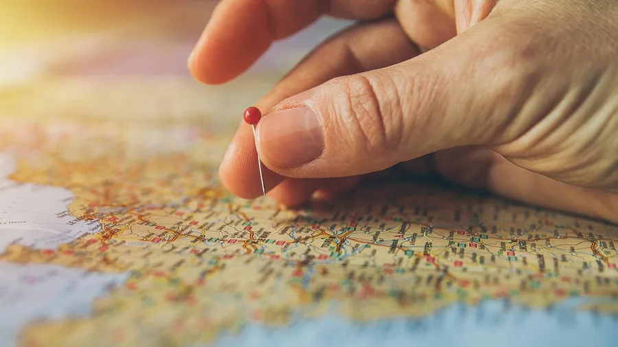 Background Tracking Stitches Together Your Offline Life