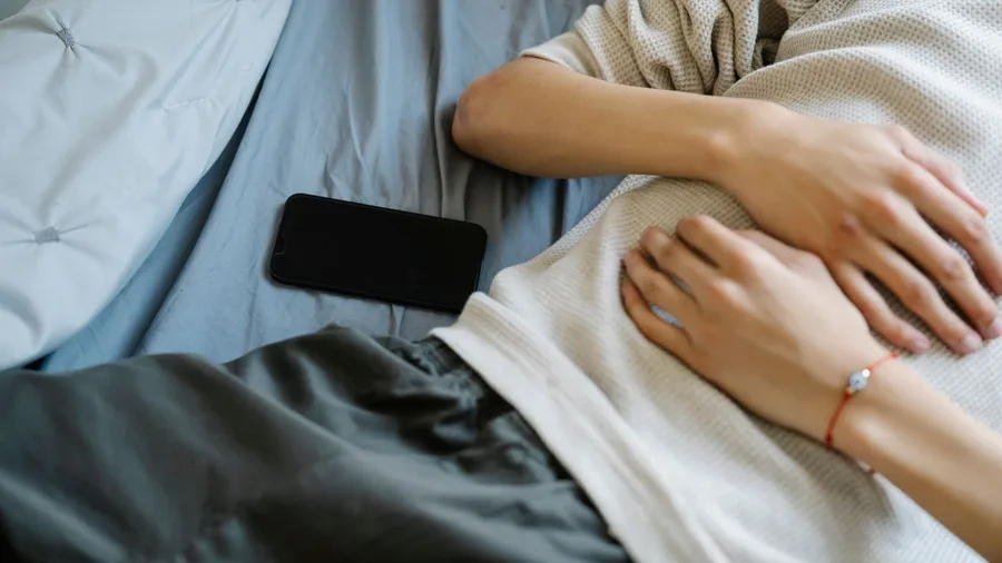 Family Proximity Fails to Guarantee Daily Connection