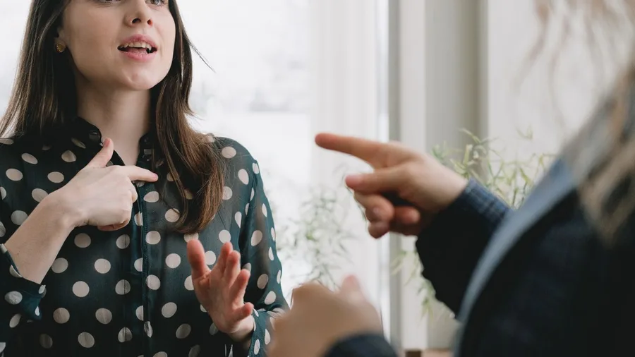 The Trap of the Conversational Hijack