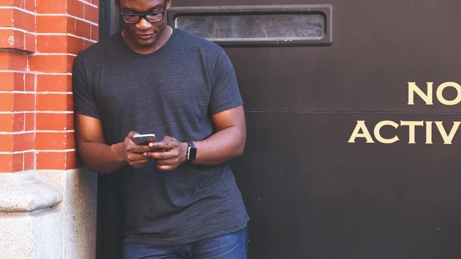 Smartphones Made Boredom Structurally Optional