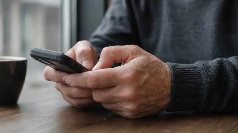 A Text Between Meetups Costs Nothing and Keeps Momentum