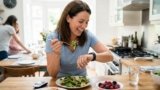 7 Food-Order & Timing Tricks That Can Smooth Post-Meal Glucose This Week (Study-Backed)