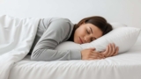 Neurosurgeon Reveals 6 Sleep Positions That Flush Brain Toxins 40% Faster (Preventing Alzheimer’s)